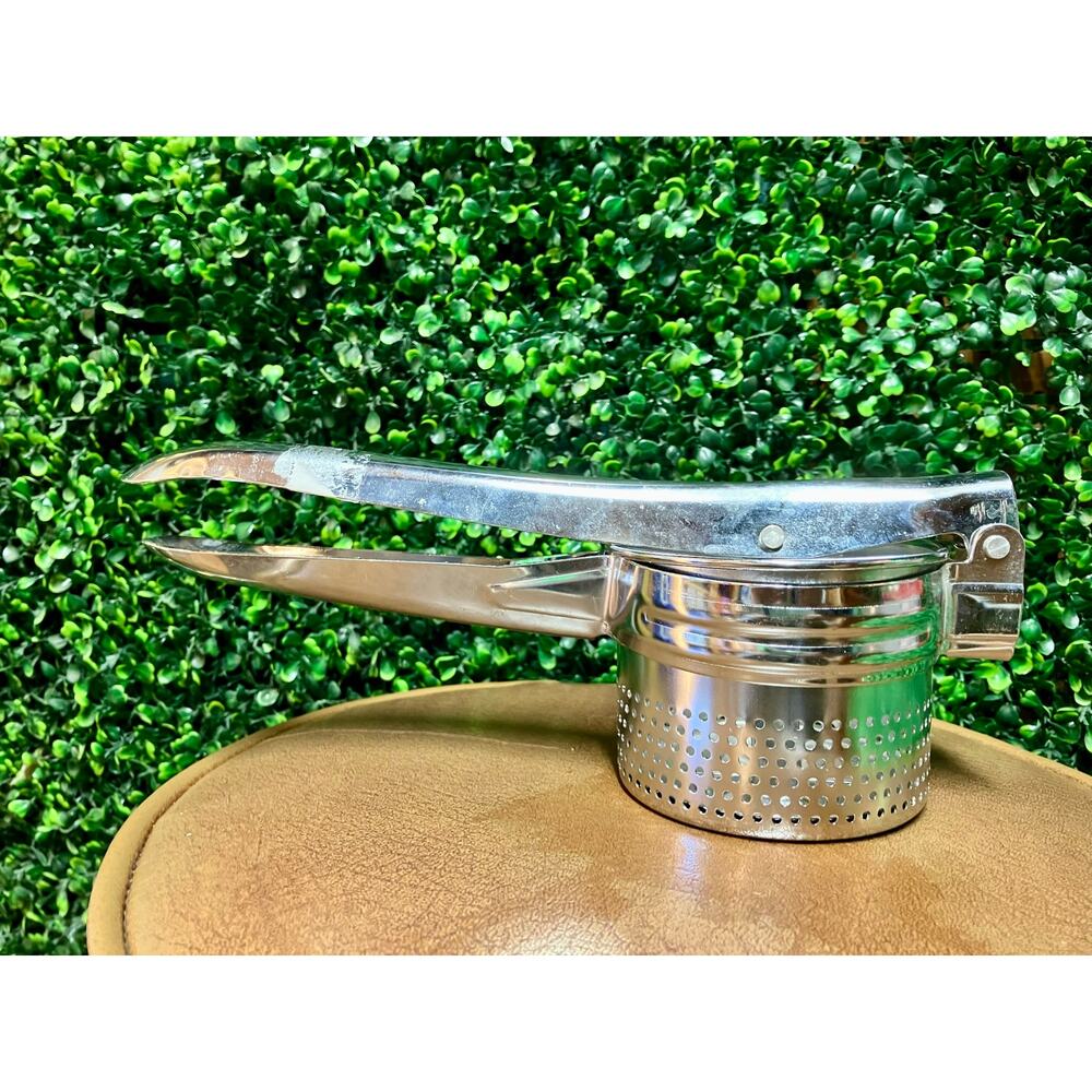 Potato Masher Ricer (No Brand).